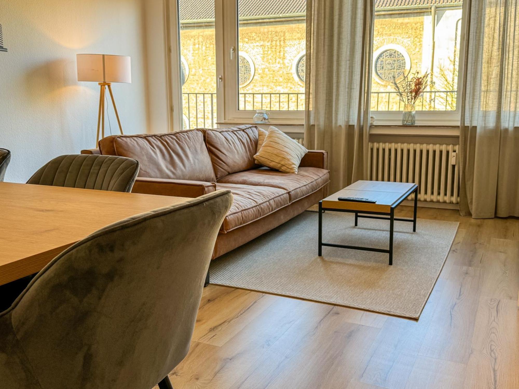 Apartment Duesseltal Messe 100Qm Dusseldorf Exterior photo