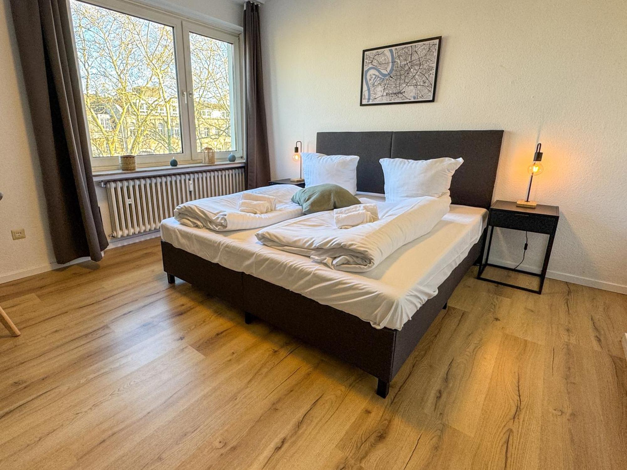Apartment Duesseltal Messe 100Qm Dusseldorf Exterior photo